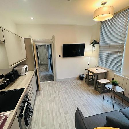 Whiskawaystays - Foregate Street - Apartment 3 Устър Екстериор снимка